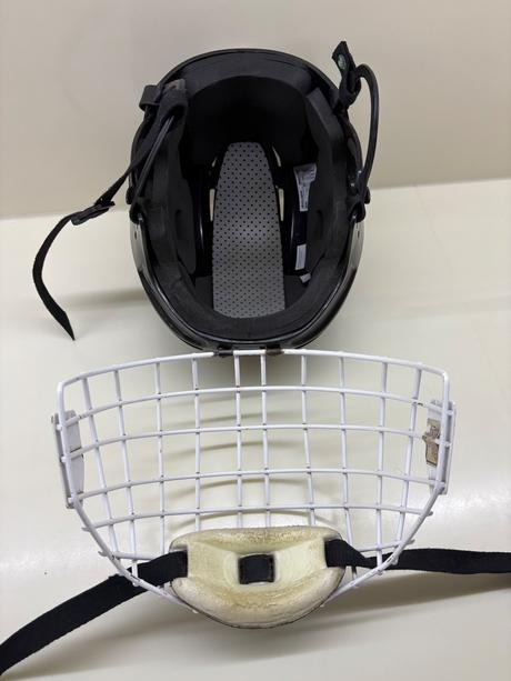 Predam hokejovu prilbu bauer bhh2100s, bauer,s