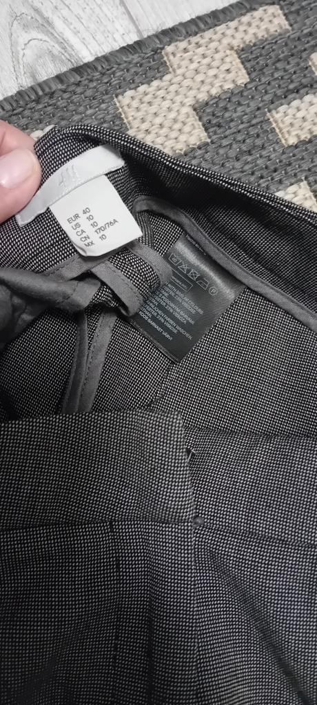 Nohavicovy kostym s poštou, h&m,40