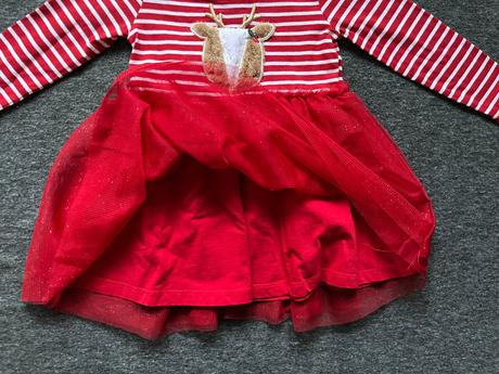 Voanočné šaty, 86