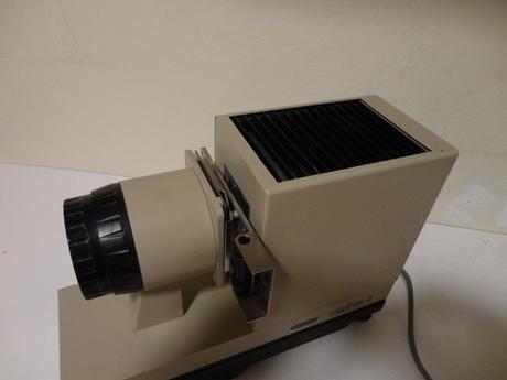 Premietačka na diapozitívy - 2 druhy, 