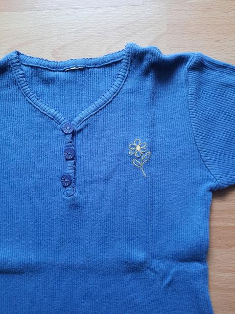 Dievčenské tričká, 110