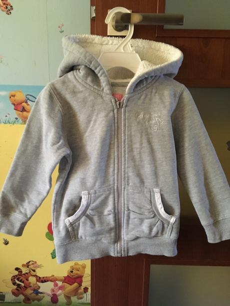 Krasna mikinka, minoti,98