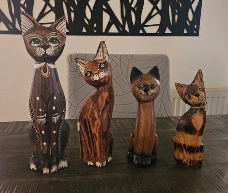 Drevené dekoračné mačky, 