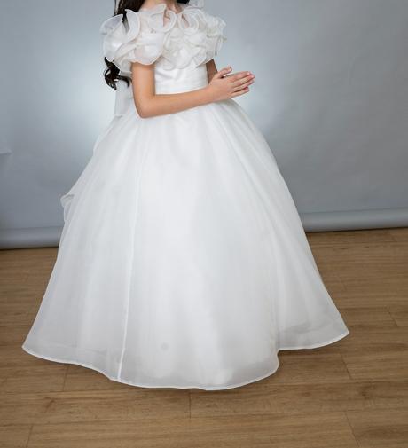 Šaty na 1.sväté prijímanie, 134