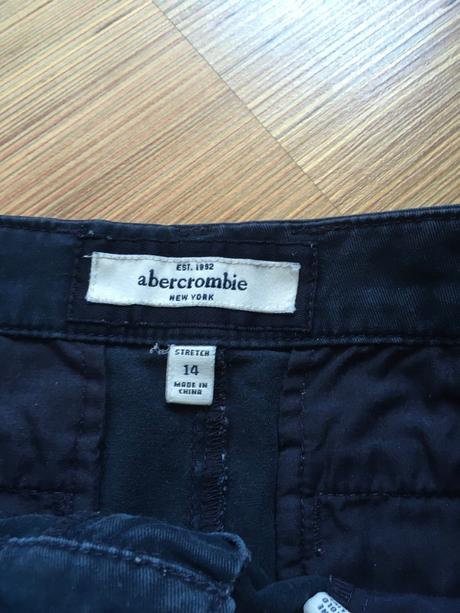 Letne znackove kratasy, aeropostale,s