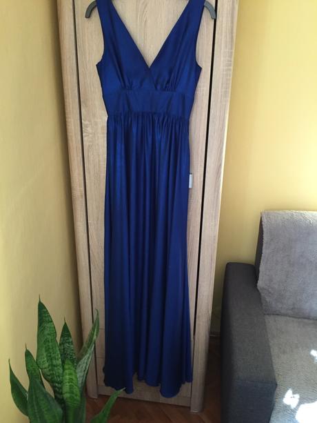 Spoločenské šaty, 36