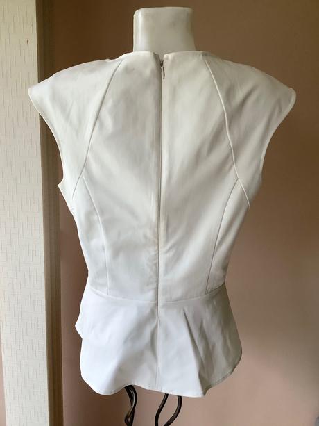 Krásny top/z, lipsy london,40