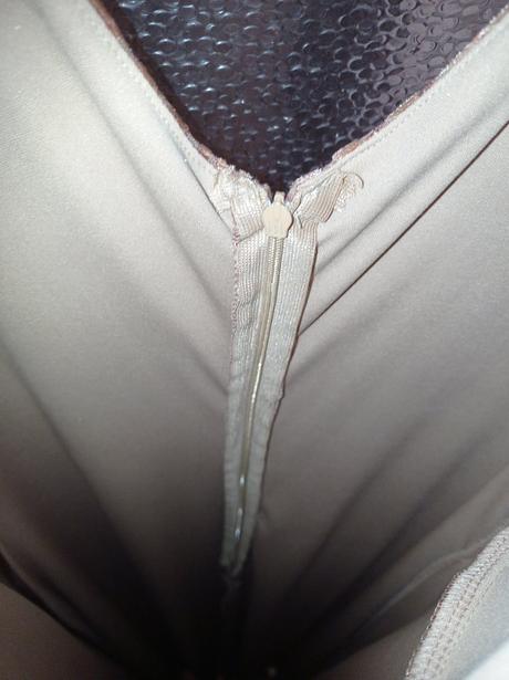 Spoločenské šaty, 44