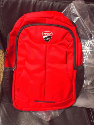 Predám originál batoh ducati, 