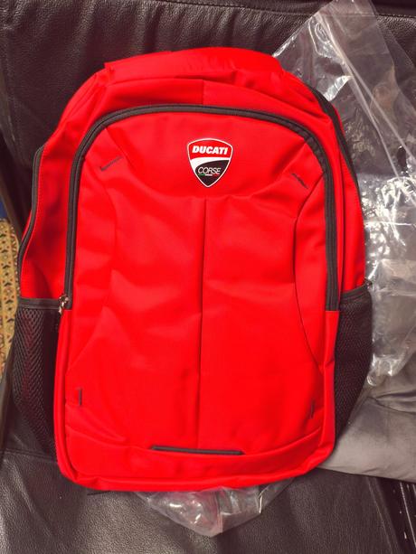 Predám originál batoh ducati, 
