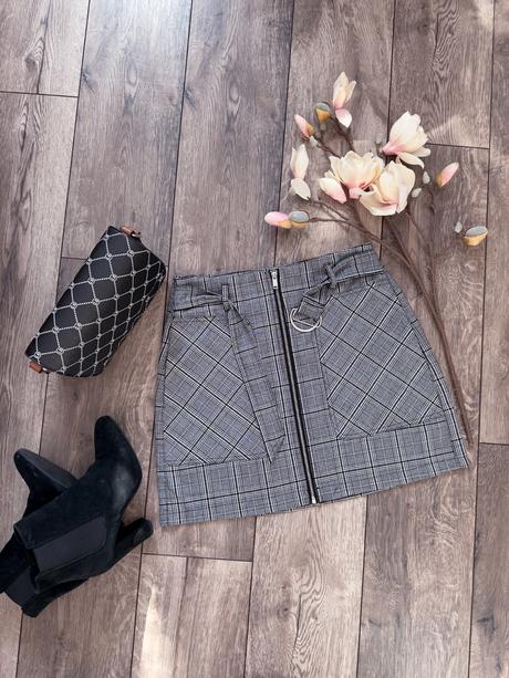 Sukňa stradivarius, stradivarius,m