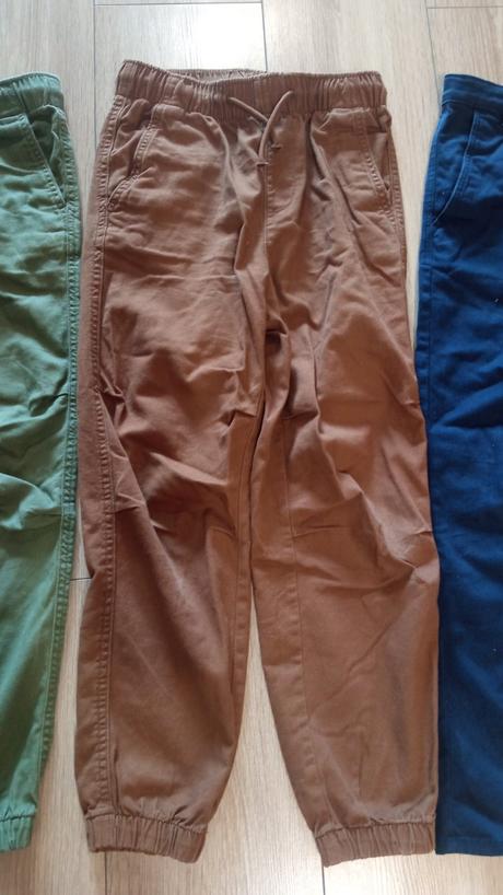Nohavice 8-9 rokov, h&m,134