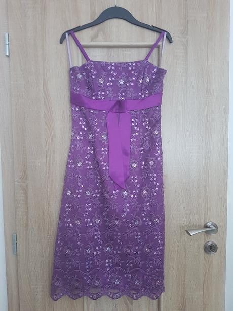 Spolocenske saty, 36