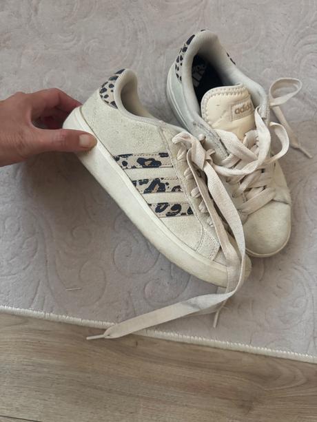 Botasky, adidas,36