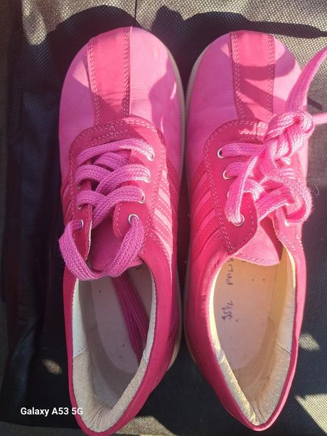 Ruzove poltopanky neoprot, 35