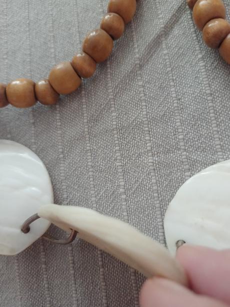 Retiazka drevo+mušľa, 