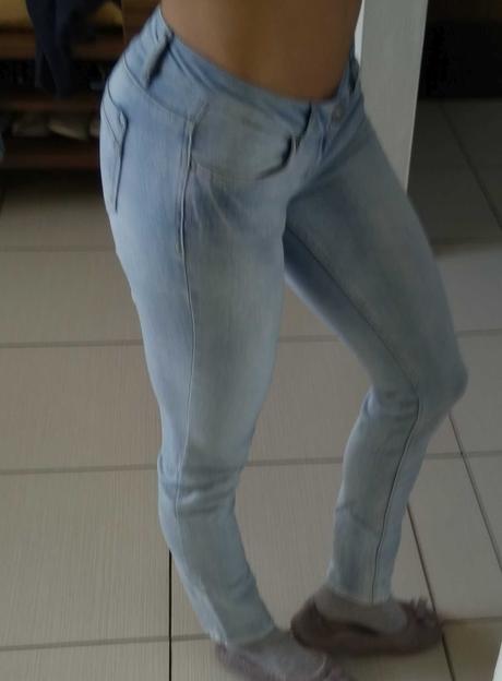 Svetlomodre vigos jeans bedrove, s