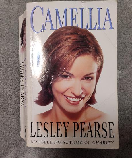 Camellia od lesley pearse, 