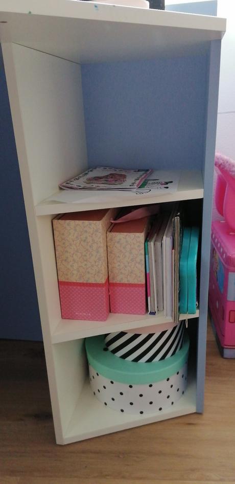 Rohový písací stôl, 