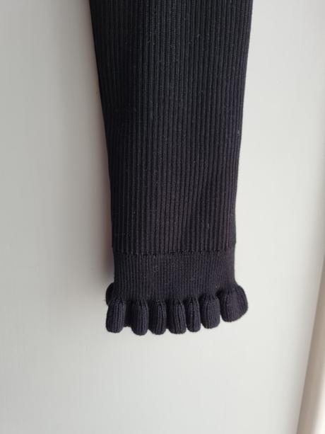 Cierne upletove saty, lindex,l