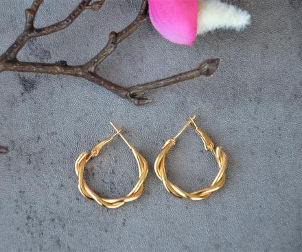 Minimalistické náušničky,