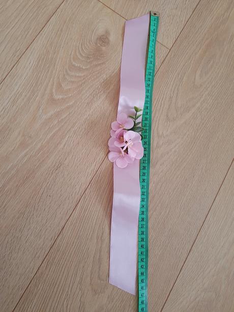 Náramok pre družičku, 