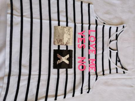 Tričko s premieňajúcimi flitrami na ramienka, c&a,140