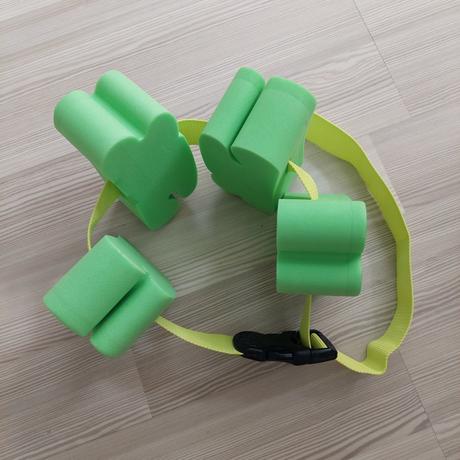 Plavecký penový pás,