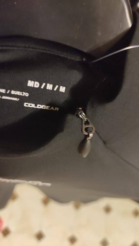 Funkčná mikina, under armour,m / s / xl