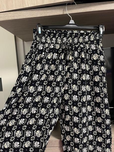 Kvietkované nohavice, jane,m