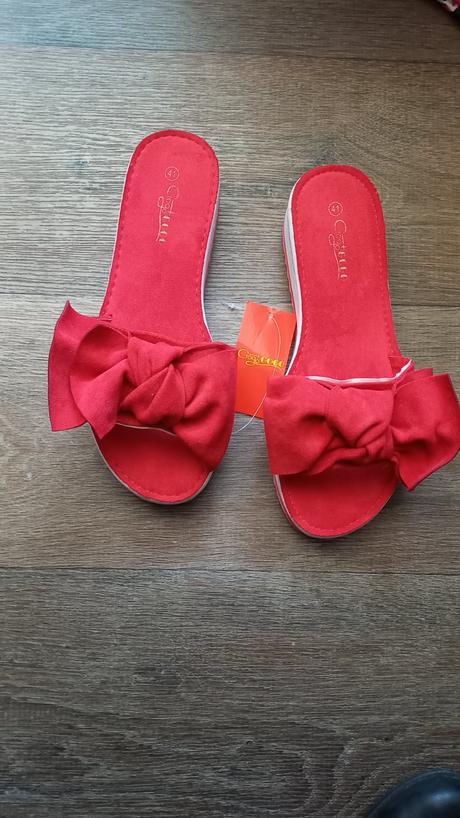 Nové červené šľapky vel.41, 41