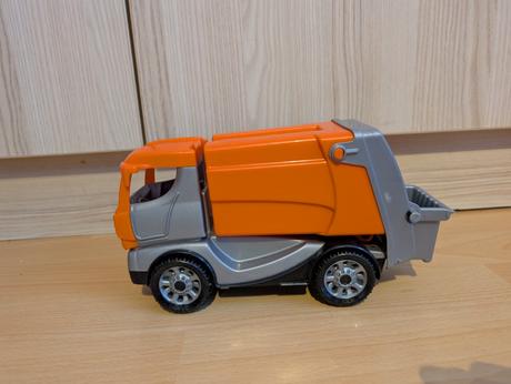 Smetiarske auto lena, 