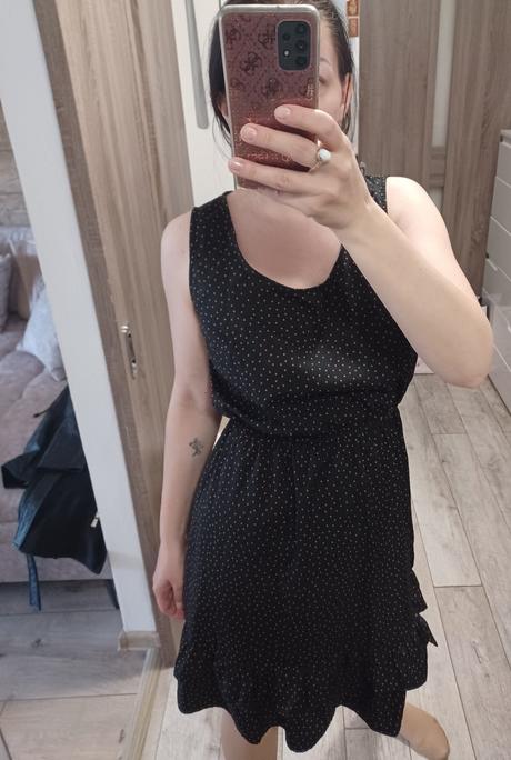 Bodkované šaty, 40