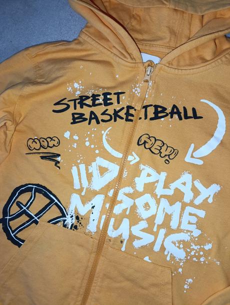 Mikina s nápismi, sinsay,152