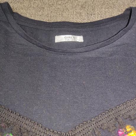 Tričko so strapcami, 158