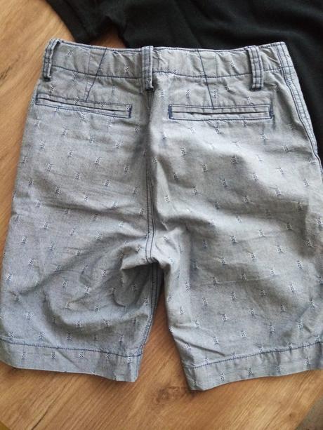 Kraťasy a tričko, 122–134