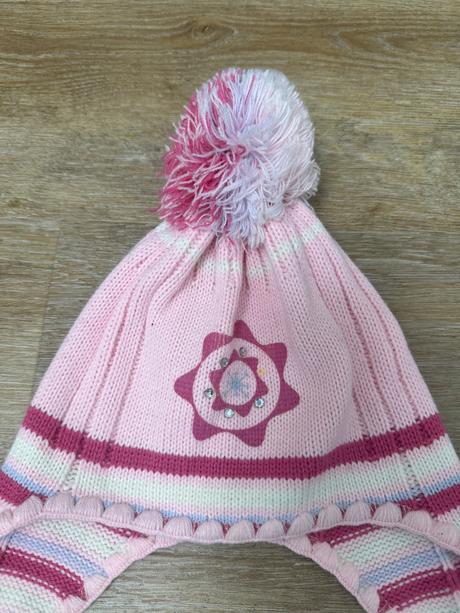 Čiapka s brmbolcom, 104