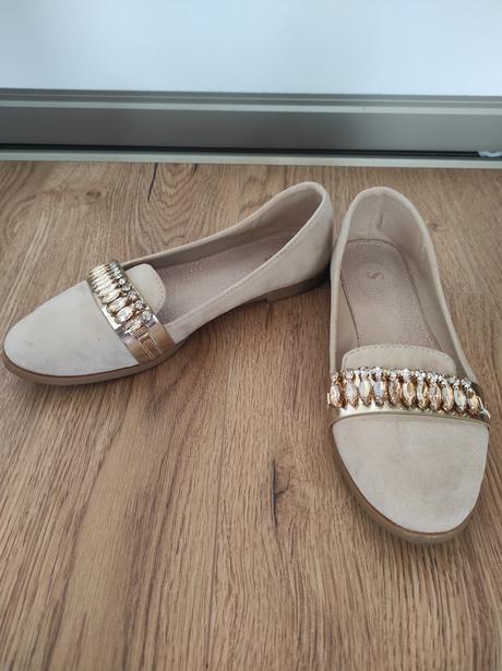 Elegantne bezove balerinky, 37