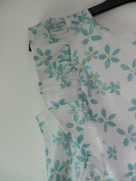 Kvietkované šaty, 36