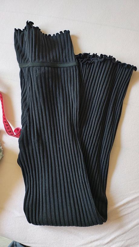 Vrúbkované legíny, h&m,152