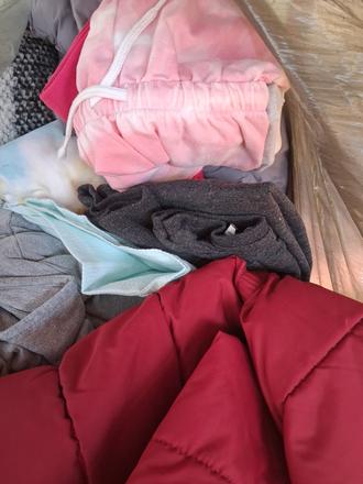 Balík oblečenia, 68–80