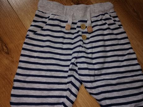 Pruhované tepláčky, pepco,86