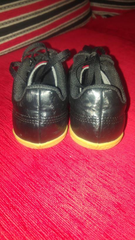 Halove tenisky-kopacky vo vybornom stave, adidas,28