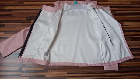 Koženková bundička, 134