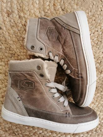 Zimušné topánky bull boxer, 32