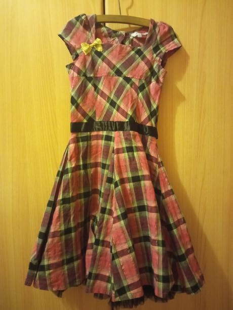 Karovane saty so zlatou mašľou a opaskom, girl2girl,134