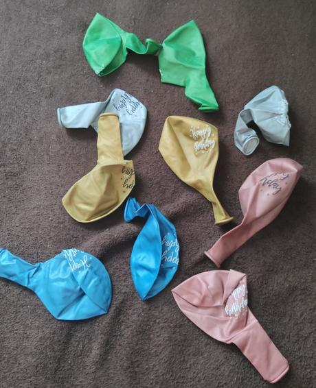 Balón 7,  hviezdy, pom pom 3x, 