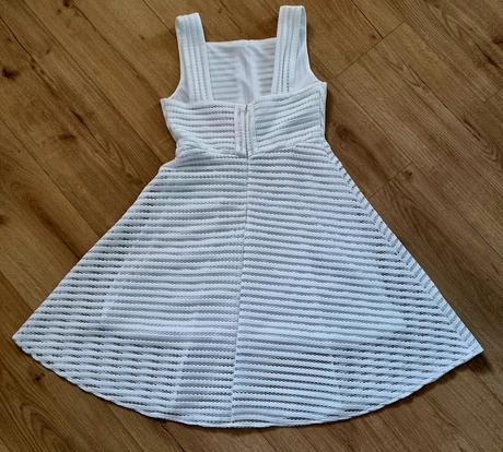 Príležitostne šaty, m