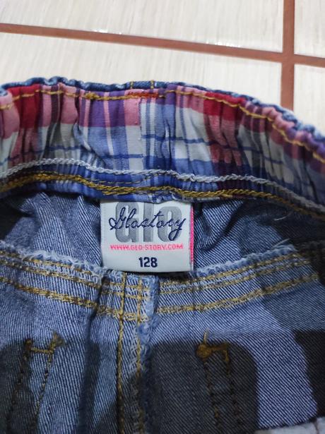 Kraťasy trojštvrťové, 128