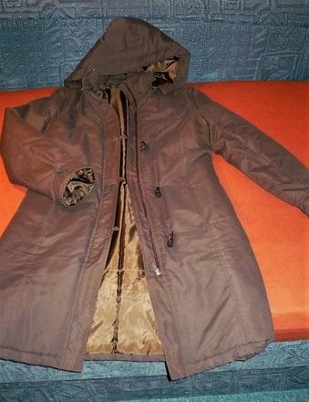 Ľahučký, ale teplý kabát s kapucňou, 36